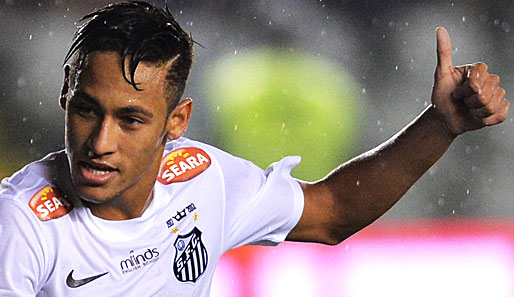 Daumen hoch für den Wechsel: Neymar steht beim FC Santos zum Verkauf