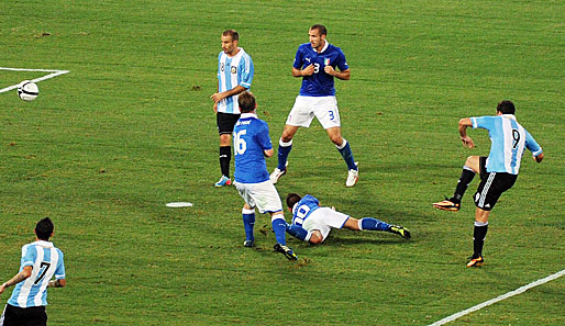 Gonzalo Higuain besorgte das 1:0 für Argentinien gegen die Italiener