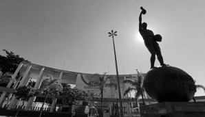 Vor dem Maracana steht eine Statue von Hilderaldo Luis Bellini