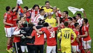 Nach dem Schlusspfiff gab es für die Benfica-Spieler kein Halten mehr