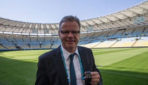 Dirk Broichhausen freut sich über das von der FIFA ausgesprochene Vertrauen in die Technik "GoalControl"
