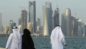 Die FIFA hat "Probleme" bei den Arbeitsbedingungen im Wüstenemirat Katar eingestanden