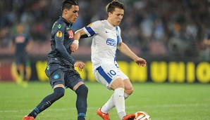 Konoplyanka (r.) hat sich gegen Napoli durchgesetzt und steht im Finale der Europa League
