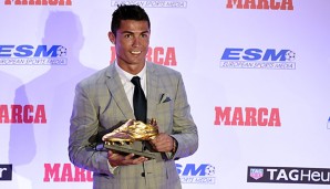 Cristiano Ronaldo wurde bei der Verleihung von seiner Mutter und seinem Sohn begleitet