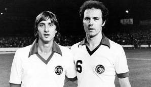 Johan Cruyff (l.) und Franz Beckenbauer pflegten eine Freunschaft