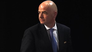 Kaum ist Gianni Infantino neuer FIFA-Präsident, steht er schon in der Kritik