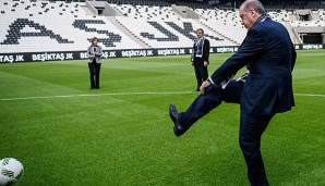 Erdogan bei der Eröffnung des neuen Besiktas-Stadions