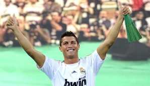 1.: Real Madrid im Sommer 2009: 257,4 Millionen Euro (teuerster Transfer: Cristiano Ronaldo 94 Millionen Euro)