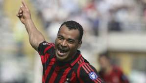 Cafu: 2003 von AS Rom zum AC Milan. Nach sechs Jahren bei der Roma setzte Brasiliens Rekordnationalspieler bei den Rossoneri noch einen drauf und krönte seine Karriere mit dem CL-Titel