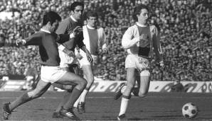 JOHAN CRUYFF: Transfer am 1. Juli 1973 von Ajax Amsterdam zum FC Barcelona - Ablöse: 2 Mio. Euro.
