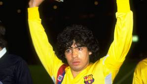 DIEGO MARADONA: Transfer am 1. Juli 1982 von den Boca Juniors zum FC Barcelona - Ablöse: 8 Mio. Euro.