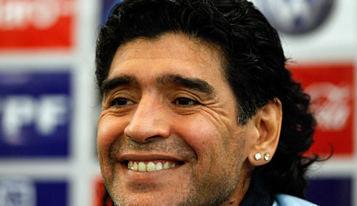 Diego Armando Maradona weilt zurzeit in England - und sorgt für Schlagzeilen
