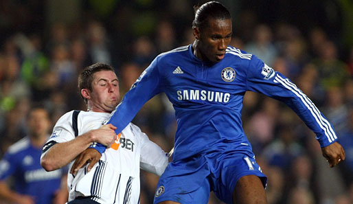 Chelsea-Stürmer Didier Drogba (r.) erzielte in Bolton sein neuntes Saisontor