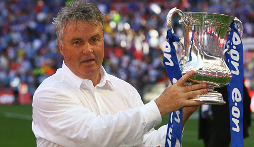 Guus Hiddink gewann mit dem FC Chelsea in der vergangenen Saison den FA Cup