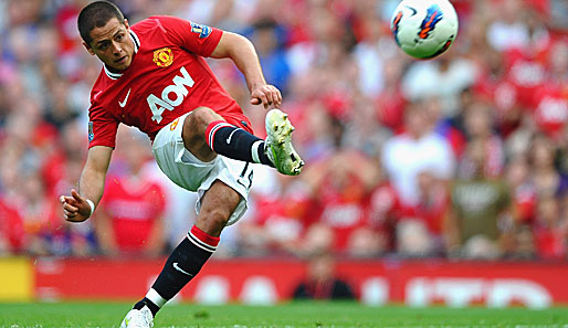 Javier Hernandez schnürt auch in Zukunft die Fußballschuhe bei Manchester United