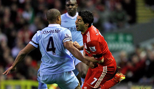 Torschütze Kompany und Liverpool-Stürmer Suarez liefrten sich einen heißen Fight.