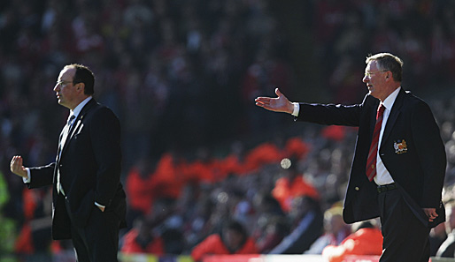 Rafa Benitez (l.) und Sir Alex Ferguson (r.) sind nach dem 2:2 im FA Cup aneinander geraten
