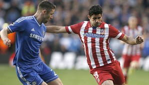 Diego Costa (r.) wechselt für rund 38 Millionen Euro von Atletico zu Chelsea