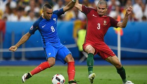 Dimtri Payet scheiterte mit Frankreich im EM-Finale an den Portugiesen um Pepe