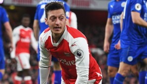 Mesut Özil sieht im englischen Fußball bei der Talentförderung großen Nachholbedarf