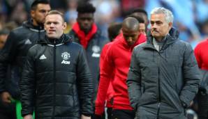 Wayne Rooney (l.) lässt kein gutes Haar an seinem Ex-Coach Jose Mourinho.