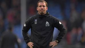 Jan Siewert steht als Trainer von Huddersfield Town unter Druck.