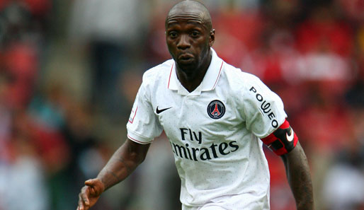 Claude Makelele wechselte im Jahr 2008 vom FC Chelsea zu Paris St. Germain
