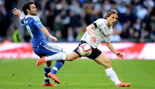 Luka Modric (r.) kam 2008 für eine Ablöse von 21 Millionen Euro zu den Tottenham Hotspur