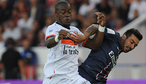 PSGs Neuzugang Ezequiel Lavezzi (r.) konnte gegen Lorient wenig ausrichten