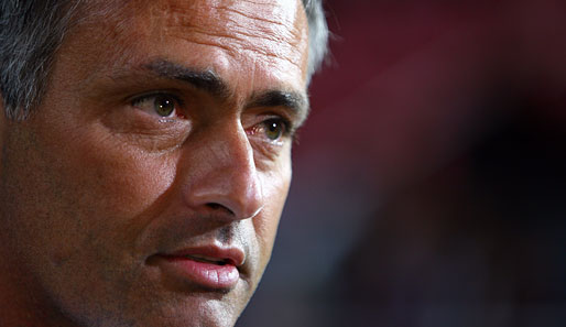Inter Mailands Trainer Jose Mourinho dementiert die jüngsten Rücktrittspekulationen