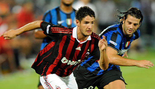 Alexandre Pato (l.) erzielte am ersten Serie-A-Spieltag beide Tore für den AC Milan