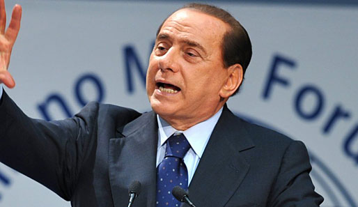 Silvio Berlusconi ist entsetzt über den Kaufrausch von Real Madrid