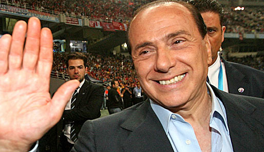 Silvio Berlusconi steht bei den Milan-Fans in der Kritik