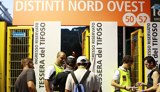 In italienischen Stadien sollen Stewards die Kompetenzen öffentlicher Sicherheit weiter ausdehnen