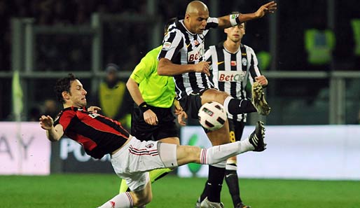 Mark van Bommel (l.) will in Mailand bleiben, aber in der Nationalmannschaft ist 2012 Schluss