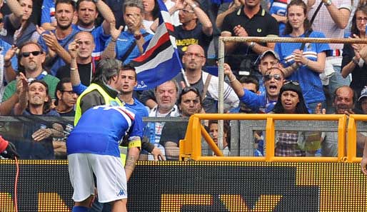 Sampdoria-Kapitän Angelo Palombo entschuldigte sich nach dem Abstieg weinend bei seinen Fans