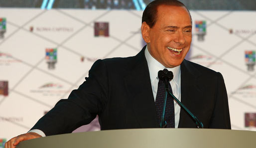 Silvio Berlusconi wird nach seinem Rücktritt als Ministerpräsident womöglich wieder Milan-Präsident