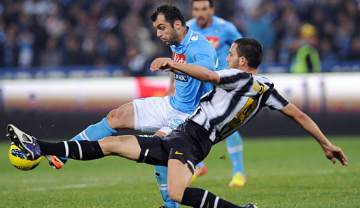 Mit einem Sieg gegen Neapel könnte Juventus Turin bis auf zwei Punkte an Milan herankommen