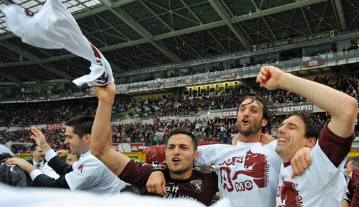 Die Spieler von Torino feierten den Aufstieg in die Serie A - das Derby gegen Juve wartet