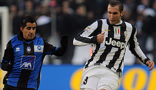 Giorgio Chiellini (r.) wird Juventus Turin länger verletzungsbedingt fehlen