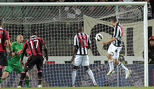 Schockmoment für Milan: In der 26. Minute brachte Claudio Terzi den Absteiger mit 1:0 in Führung