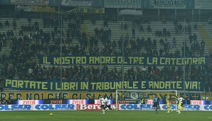 Die Fans des AC Parma müssen um die Zukunft ihres angeschlagenen Klubs bangen