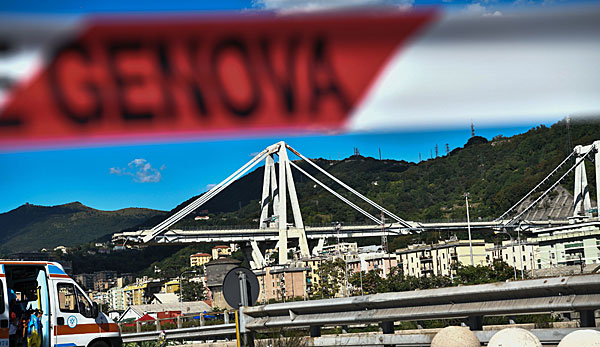 Bei einem Brückeneinsturz am Dienstag in Genua kamen mindestens 39 Menschen ums Leben. Das hat Auswirkungen auf den ersten Spieltag der Serie A.