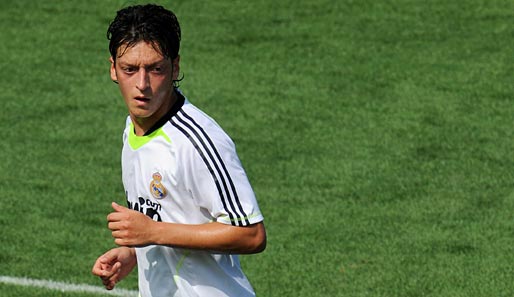 Mesut Özil ist der insgesamt achte deutsche Spieler, der einen Vertrag bei Real Madrid erhalten hat