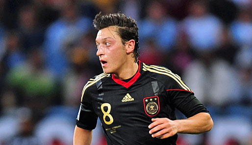 Über das U-19-Team von Schalke 04 schaffte Mesut Özil den Sprung in den Profi-Fußball