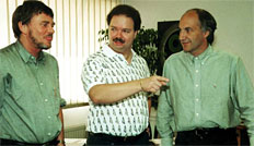 Hannover 1997: Utz Claassen (M.) mit Manager Gerber (r.) und Finanzchef Heinemann