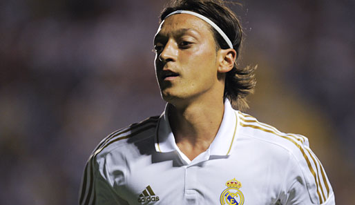 Mesut Özil verletzte sich in der Partie gegen Espanyol Barcelona leicht am Knöchel
