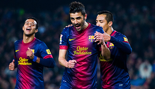 Die drei Torschützen unter sich: Thiago, Villa und Sanchez (v.l.n.r.) trafen beim 5:0 gegen Cordoba