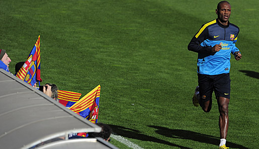 Eric Abidal steht nach überstandenen Nachuntersuchungen vor der Rückkehr ins Barca-Training