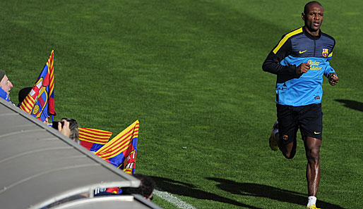 Endlich nicht nur Training: Nach über einem Jahr Pause gab Eric Abidal sein Comeback bei Barca